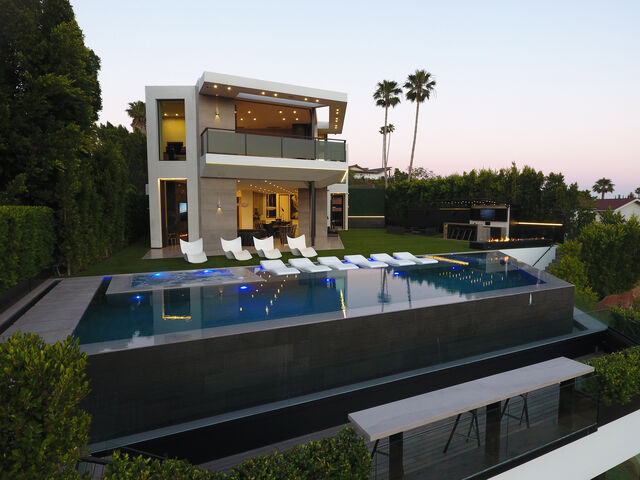 The Highridge Residence 1